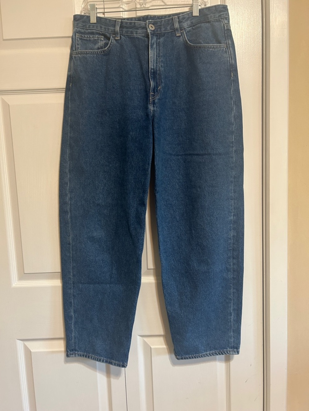 COS Relaxed Fit tapered jeans